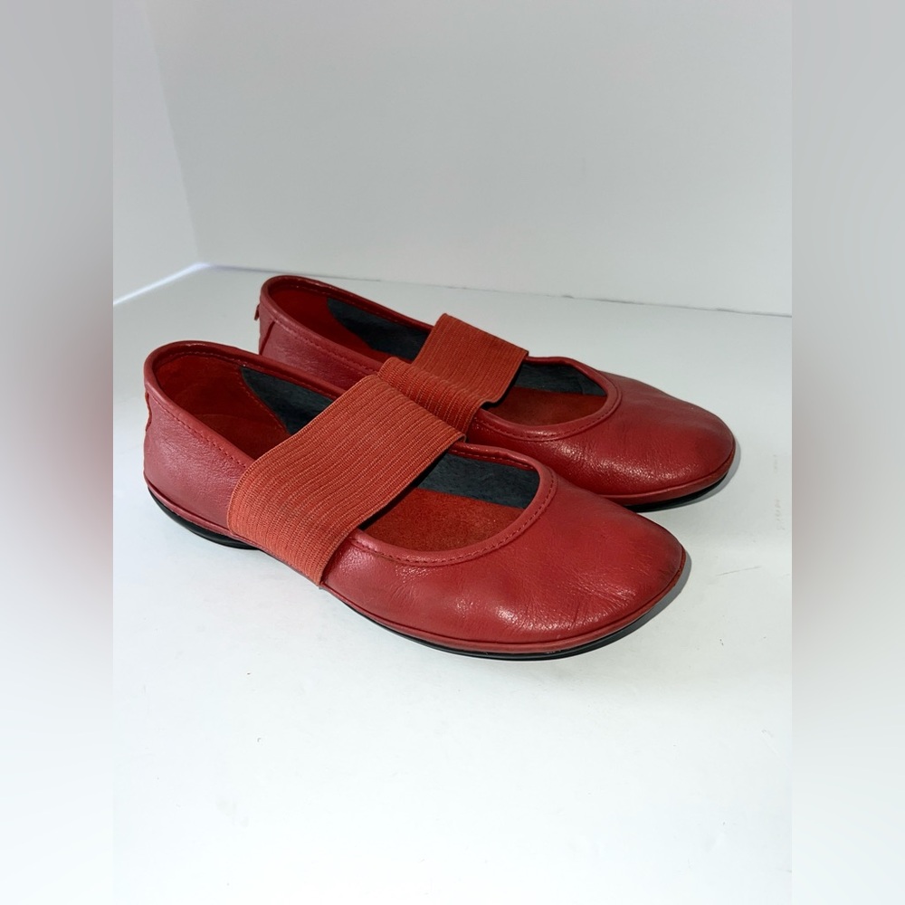 Camper Women's Right Nina Red Leather Mary Jane Sz 38